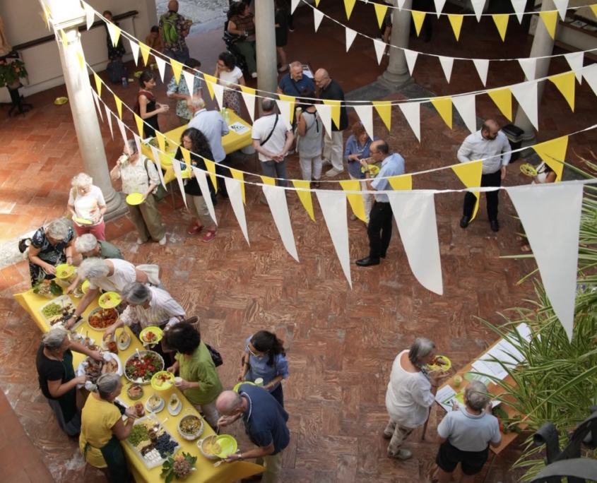 DSC05279 Inauguraizone Giardino Laudato si' ( panoramica dall'altro)